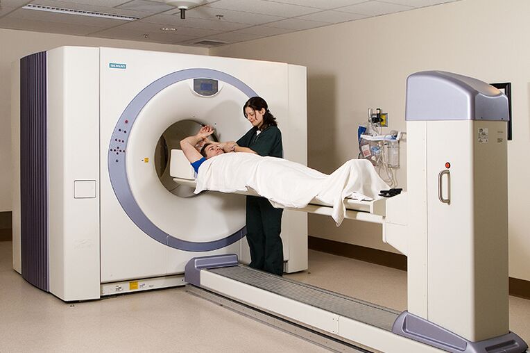 Počítačová tomografie pomáhá identifikovat zakřivení nosní přepážky
